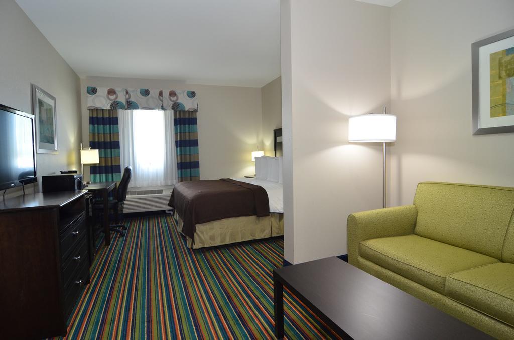Quality Inn & Suites Kenedy - Karnes City Room photo