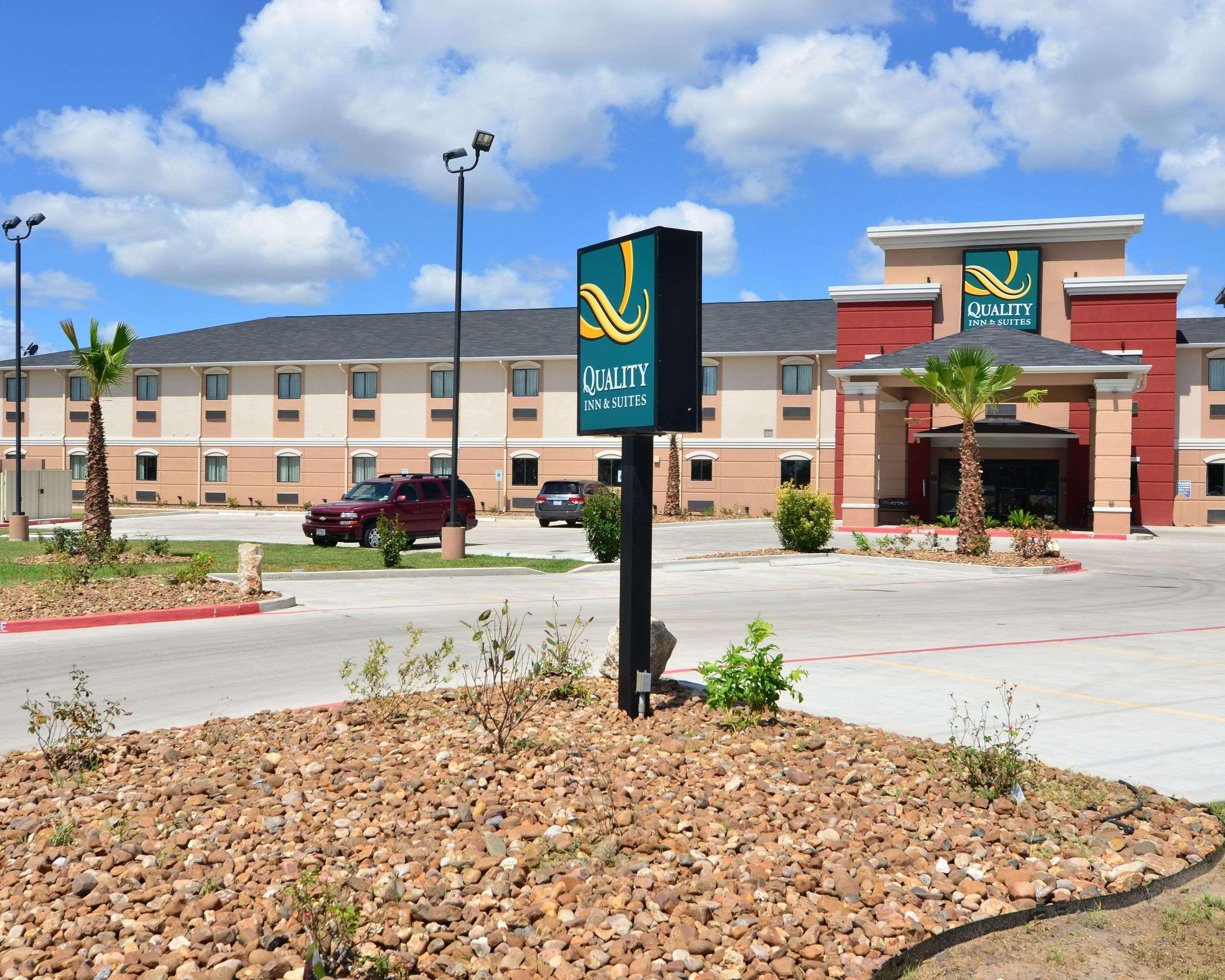 Quality Inn & Suites Kenedy - Karnes City Exterior photo