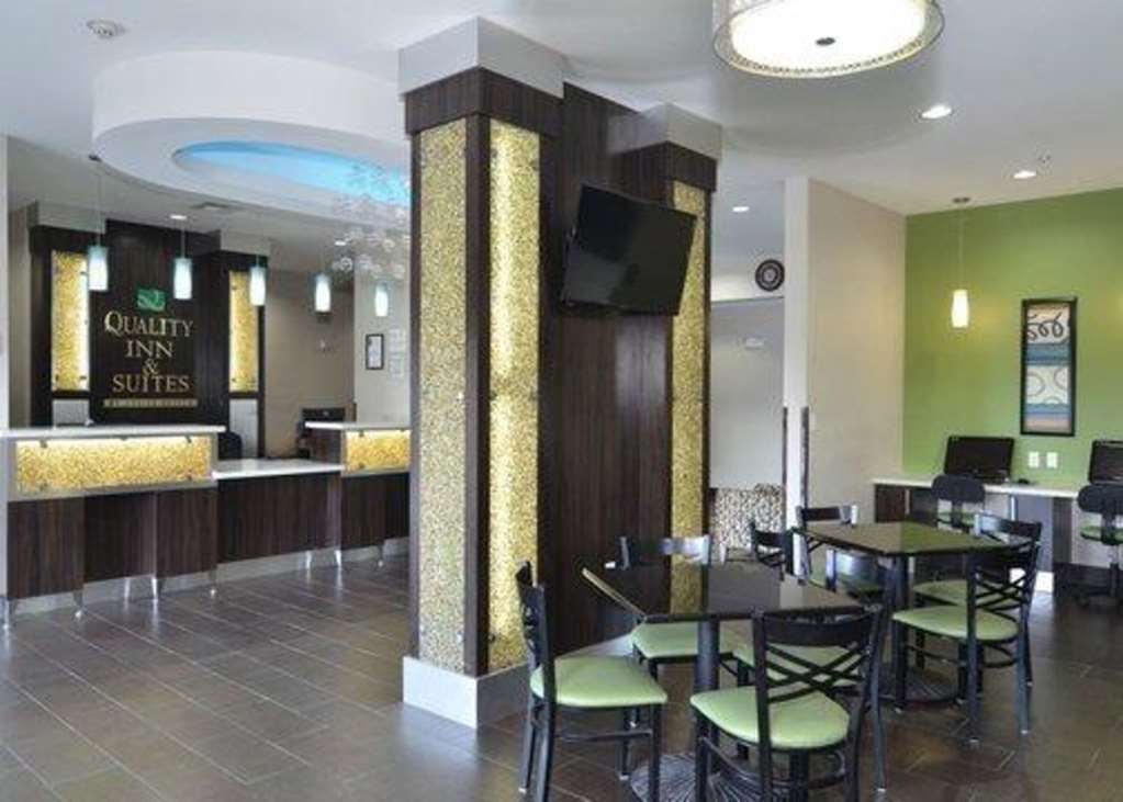 Quality Inn & Suites Kenedy - Karnes City Interior photo