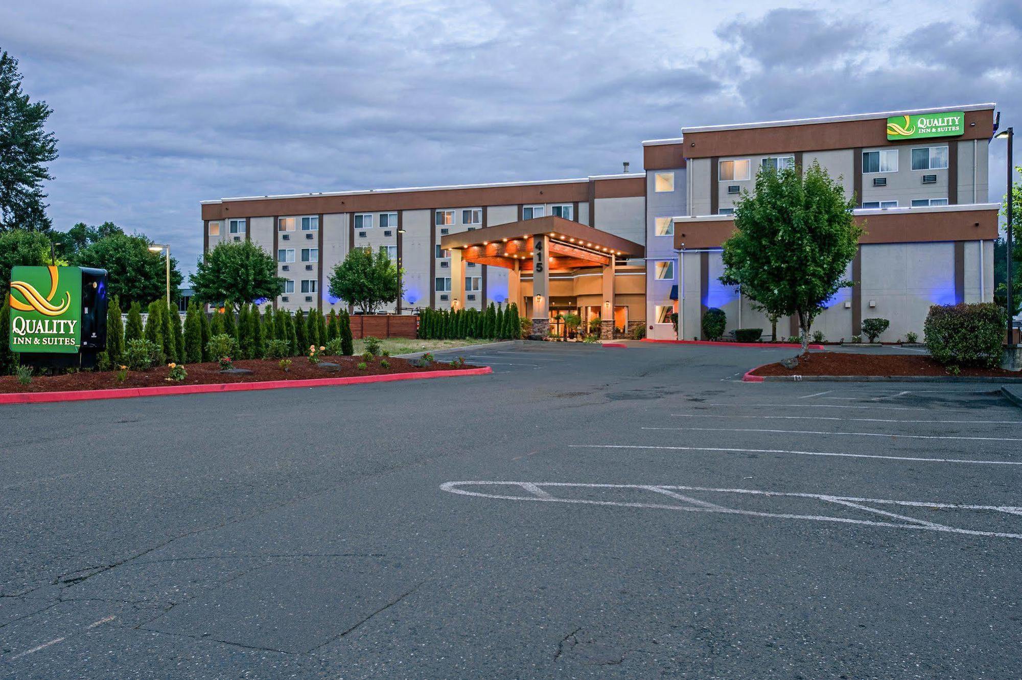Quality Inn & Suites Kenedy - Karnes City Exterior photo