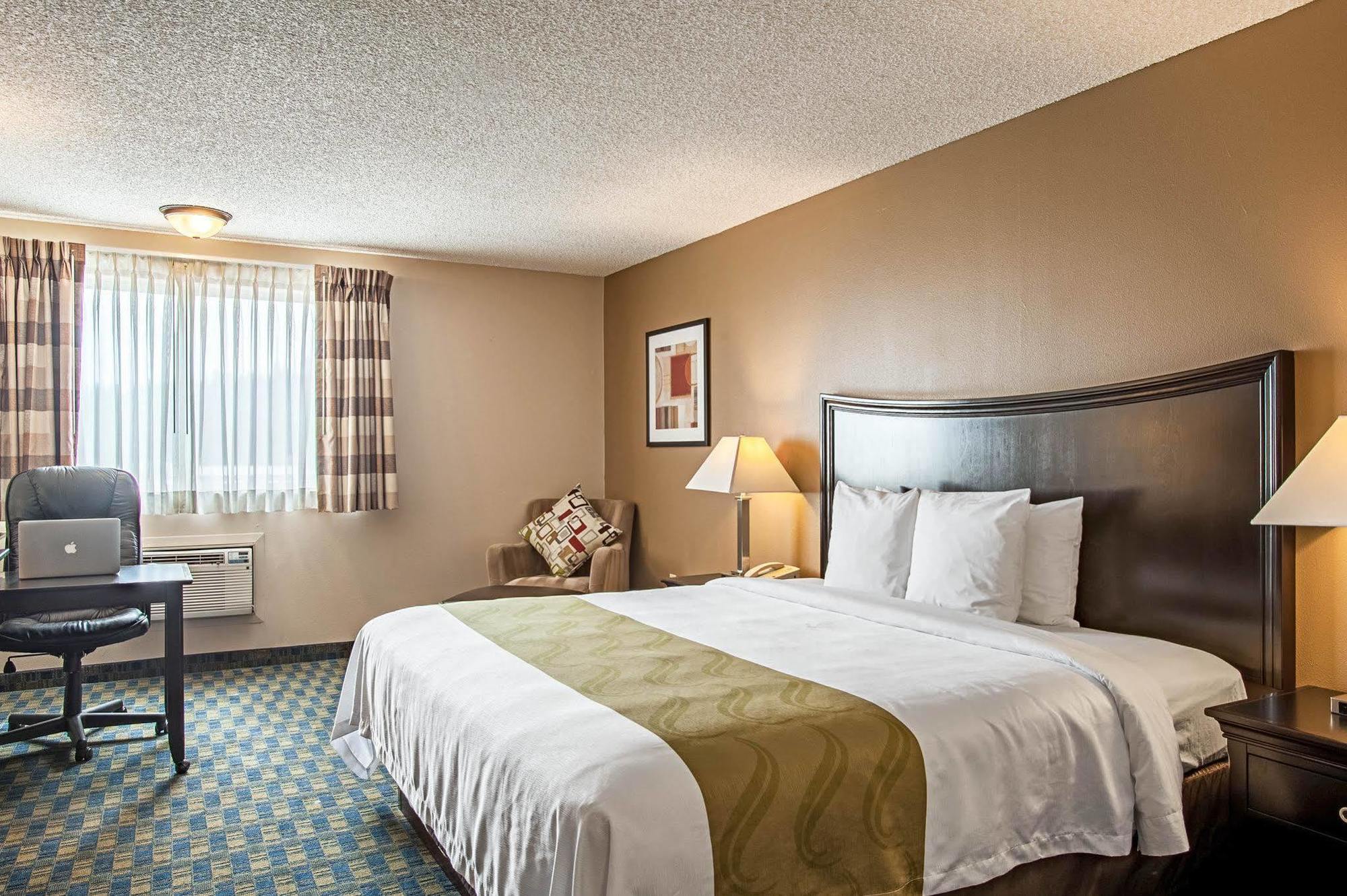 Quality Inn & Suites Kenedy - Karnes City Exterior photo